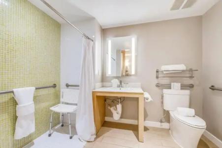 The Landon Bay Harbor-Miami Beach - 9