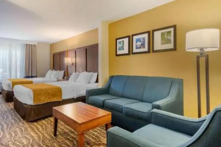 Comfort Suites the Villages - 4