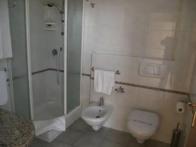 King's House Resort - 5