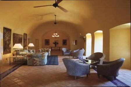 El Far Restaurant - 2