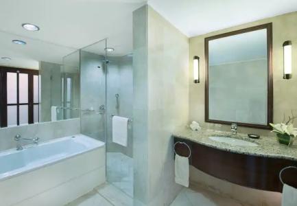 The Bristol by Royal Orchid Management - 12