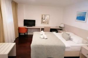 Hotel Borovnik, TISNO