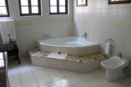 Chateau St Cloud - 105