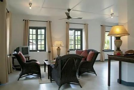 Chateau St Cloud - 93