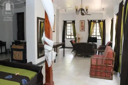 Chateau St Cloud - 71