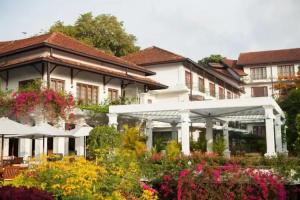 Mahaweli Reach Hotel, Kandy