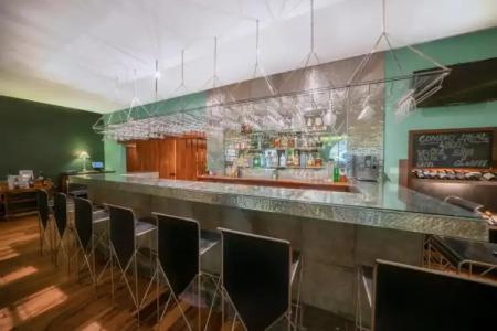 Blue Water Club Suites - 10