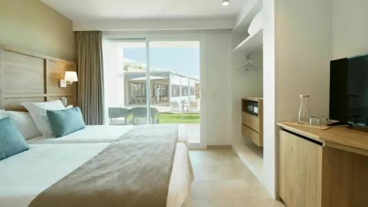 Iberostar Waves Cala Domingos - 40