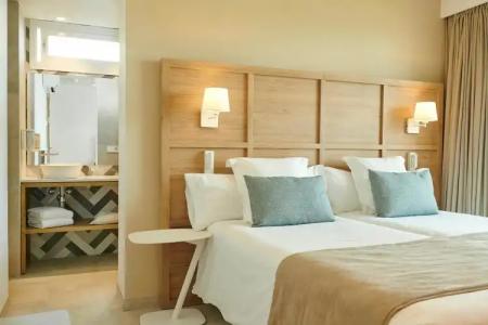 Iberostar Waves Cala Domingos - 36