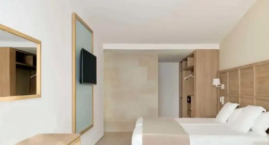 Iberostar Waves Cala Domingos - 57