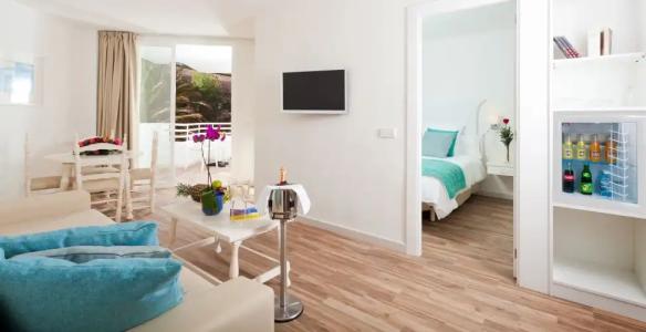 FERGUS Style Cala Blanca Suites - 42