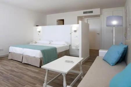 FERGUS Style Cala Blanca Suites - 5