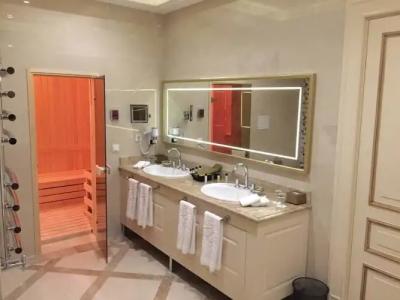 Royal Plaza and Casino - 9