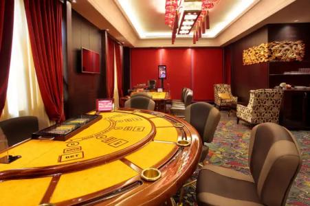 Royal Plaza and Casino - 6