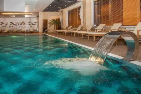 Royal Plaza and Casino - 16