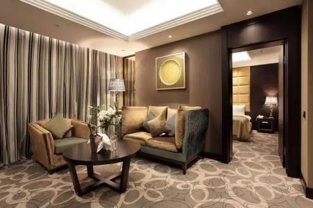 Royal Plaza and Casino - 5