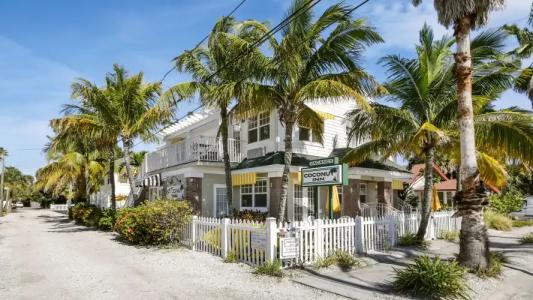 Coconut Inn - 9