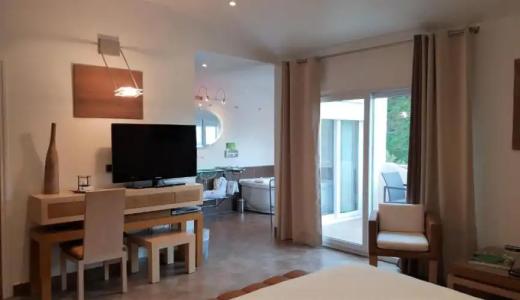 Private - Adults Only - 62