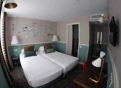 Hôtel des 3 Poussins - 58