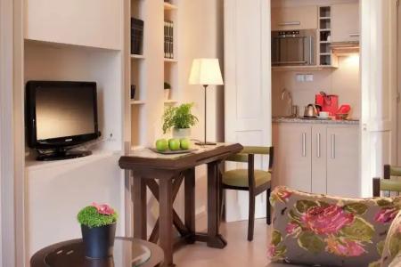 Hôtel de l'Arcade - 41