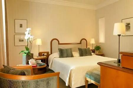 Hôtel de l'Arcade - 30