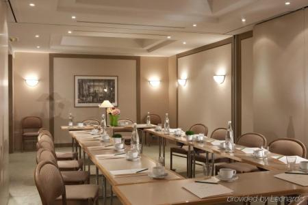 Hôtel de l'Arcade - 11