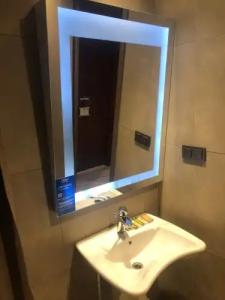 Hilton Garden Inn Istanbul Airport - 102