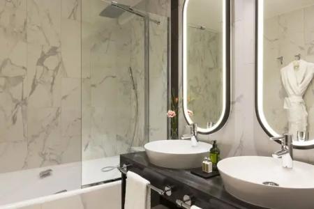 La Clef Tour Eiffel Paris by The Crest Collection - 29