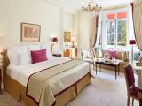 Double Junior Suite with Avenue Montaigne View