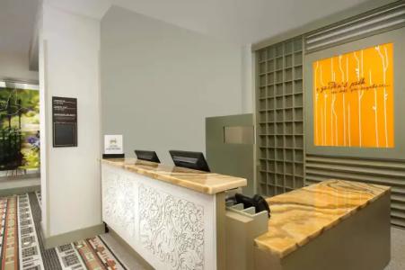 Hilton Garden Inn Miami South Beach, FL - 10