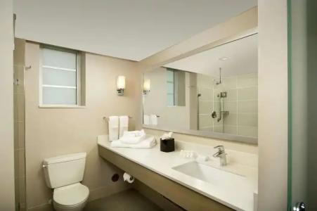 Hilton Garden Inn Miami South Beach, FL - 7