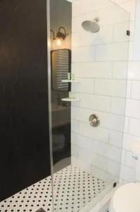 Frances Street Bottle Inn - 37