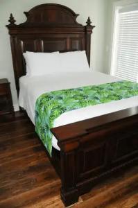 Frances Street Bottle Inn - 58