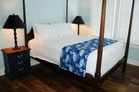 Frances Street Bottle Inn - 45