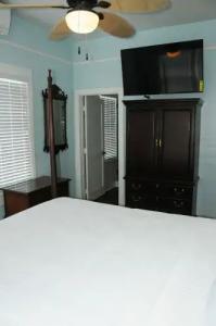 Frances Street Bottle Inn - 48