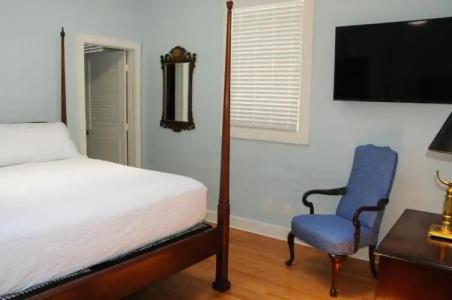 Frances Street Bottle Inn - 33