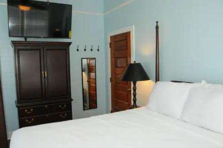 Frances Street Bottle Inn - 46