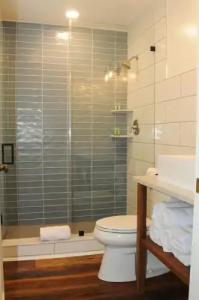 Frances Street Bottle Inn - 50