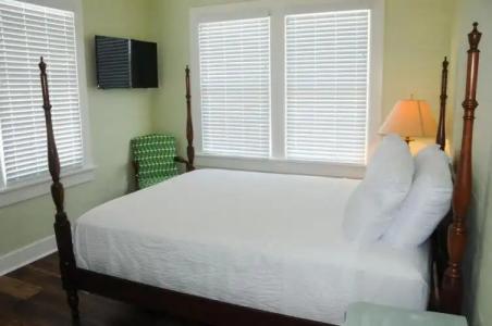 Frances Street Bottle Inn - 31