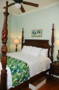 Frances Street Bottle Inn - 69