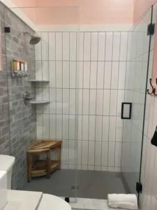 Frances Street Bottle Inn - 55