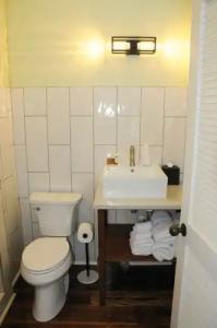 Frances Street Bottle Inn - 27