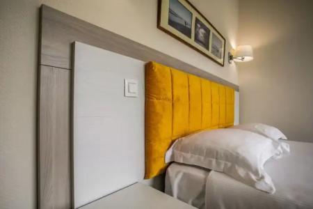 Hôtel Le Dauphin - 52