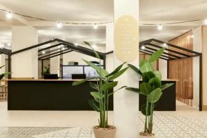 Tent Hotel, Torremolinos