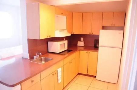 DW Oceanfront Resort - 8