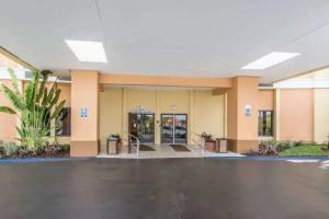 Comfort Inn & Suites Kissimmee by the Parks, Orlando