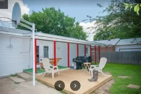 Wild Wild West Backpackers Hostel - 12