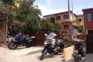 Studios Arabas, Thessaloniki