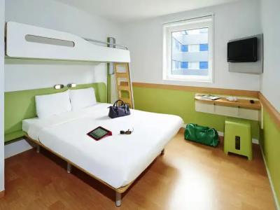 Ibis Budget Hyères Centre-Ville - 4