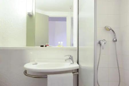 Ibis Budget Hyères Centre-Ville - 8